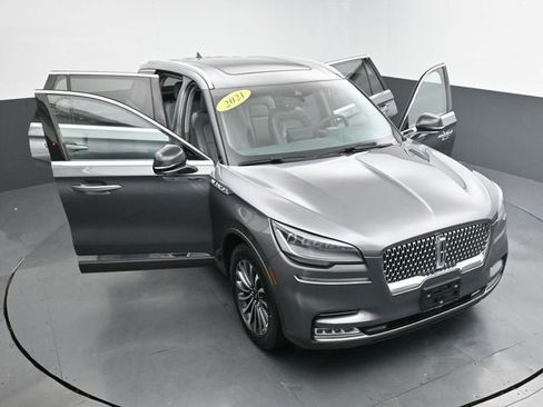 Used 2021 Lincoln Aviator Reserve w/ Elements Package Plus AWD/4WD image 29