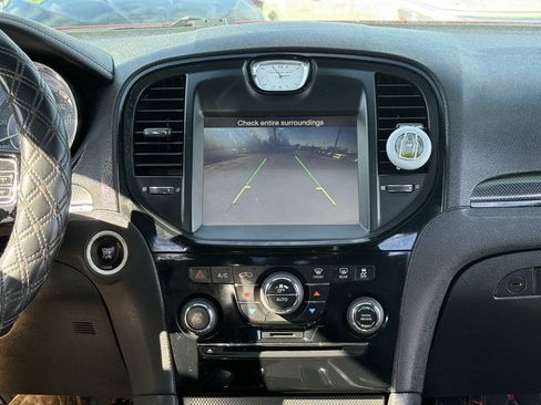Used 2014 Chrysler 300 S RWD image 16