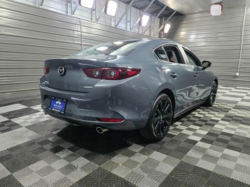 Used 2022 MAZDA MAZDA3 s FWD image 5