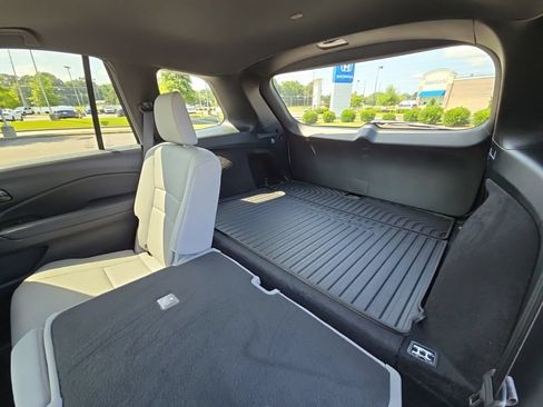 Used 2023 Honda Passport EX-L image 12