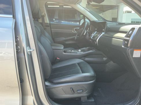 Used 2023 Kia Sorento EX FWD image 31