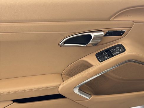 Used 2015 Porsche 911 Carrera image 14