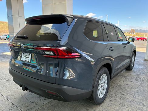 New 2026 Toyota Grand Highlander XLE image 5