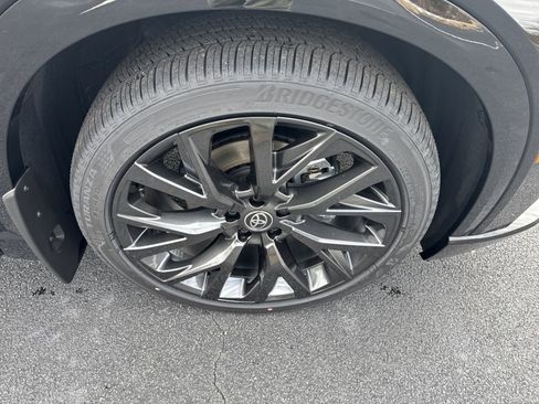 New 2025 Toyota Crown Signia w/ Advanced Technology Package image 10