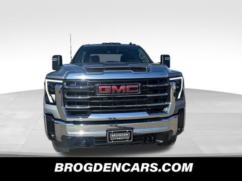 New 2026 GMC Sierra 2500 SLE w/ SLE Value Package; image 8