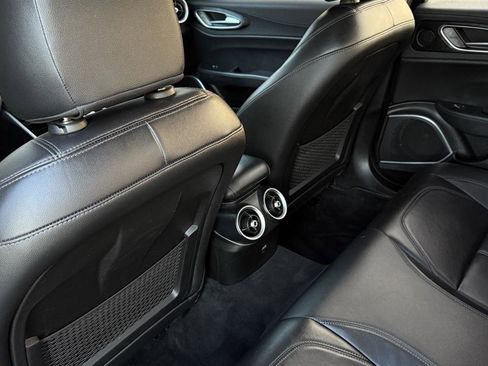 Used 2020 Alfa Romeo Giulia Sprint w/ Nero Edizione image 19