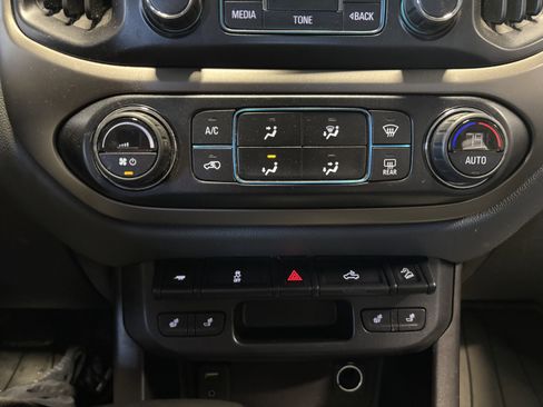 Used 2016 Chevrolet Colorado Z71 image 10