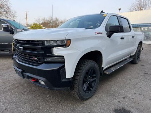 Used 2021 Chevrolet Silverado 1500 LT Trail Boss w/ Convenience Package II image 4