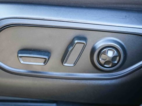 Used 2023 Jeep Grand Cherokee Altitude image 20