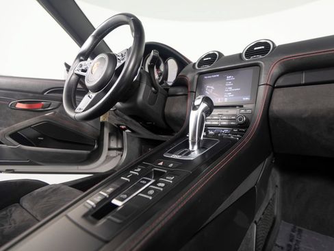 Certified 2021 Porsche 718 Boxster Spyder RWD image 34
