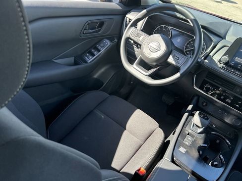New 2025 Nissan Rogue S image 14