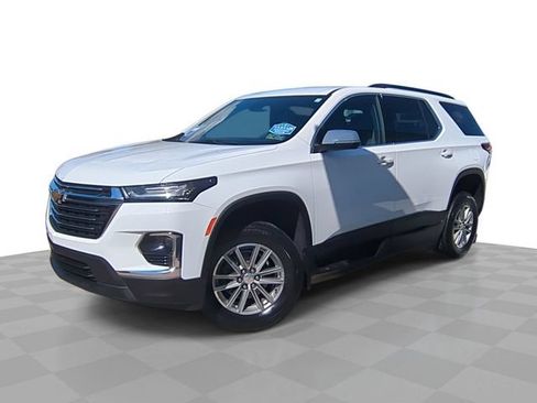 Used 2023 Chevrolet Traverse LT FWD image 1