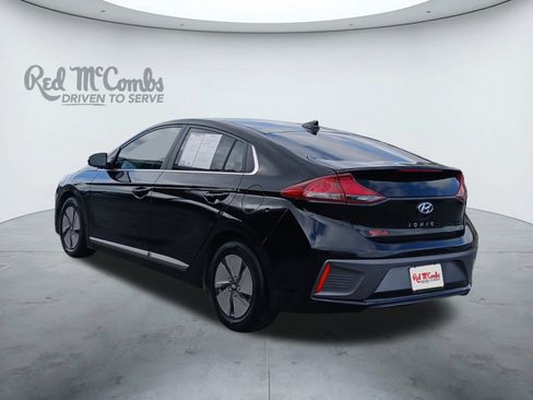 Used 2022 Hyundai Ioniq SE image 3