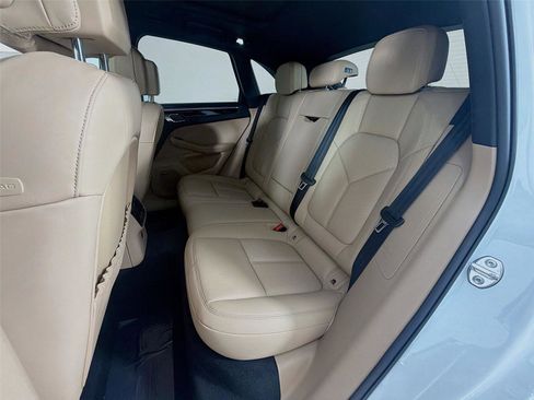 New 2026 Porsche Macan AWD/4WD image 21