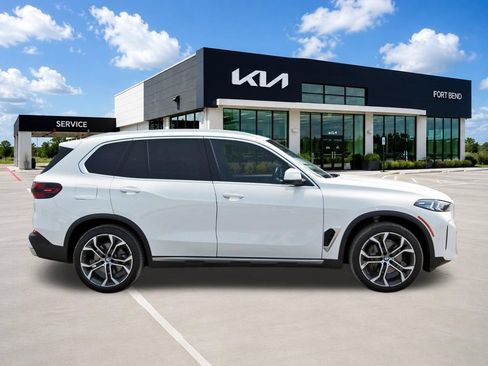 Used 2025 BMW X5 sDrive40i w/ Parking Assistance Package RWD image 4