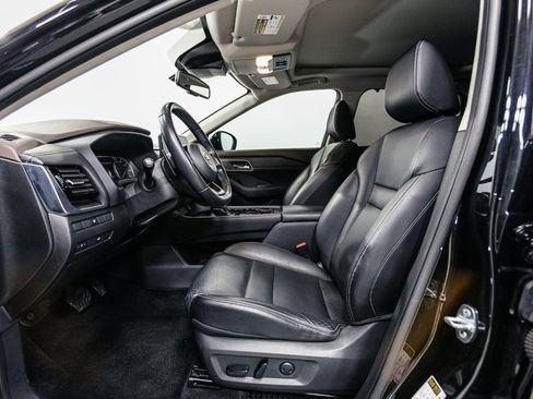 Used 2021 Nissan Rogue SL w/ Premium Package image 7