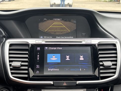 Used 2017 Honda Accord EX-L image 21