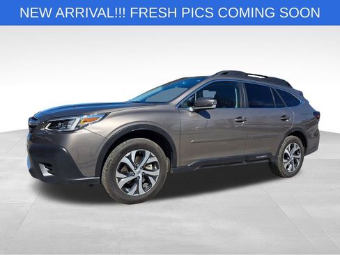 Used 2022 Subaru Outback Limited image 2