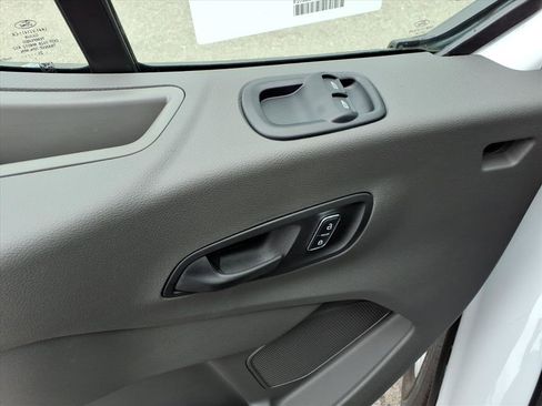 Used 2025 Ford Transit 150 Low Roof AWD image 11