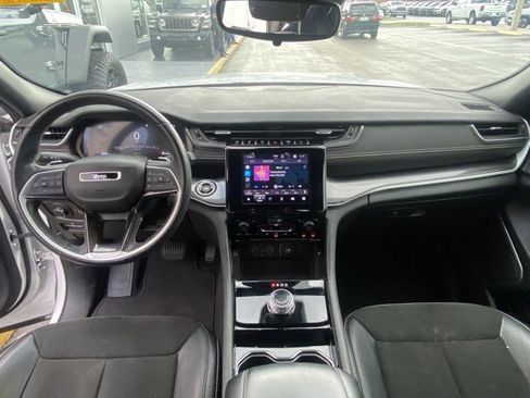 Used 2021 Jeep Grand Cherokee L Laredo image 14