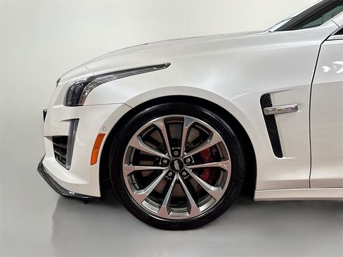 Used 2016 Cadillac CTS V image 11