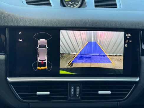 Used 2022 Porsche Cayenne E-Hybrid image 31