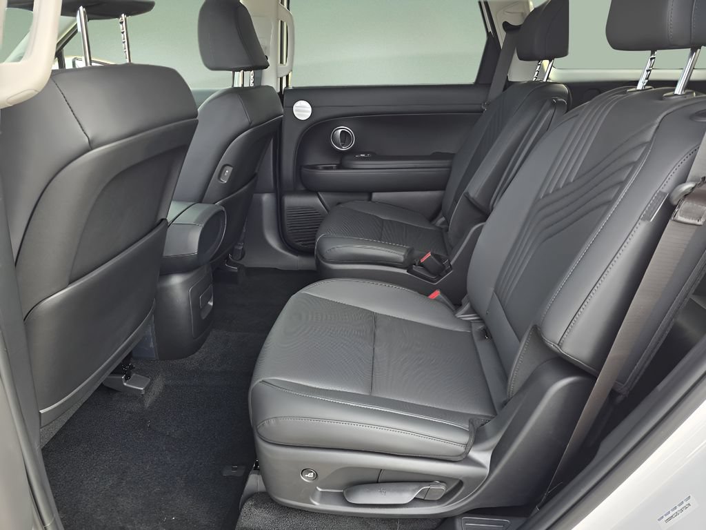 Used 2026 Hyundai Palisade SEL Premium AWD/4WD image 14