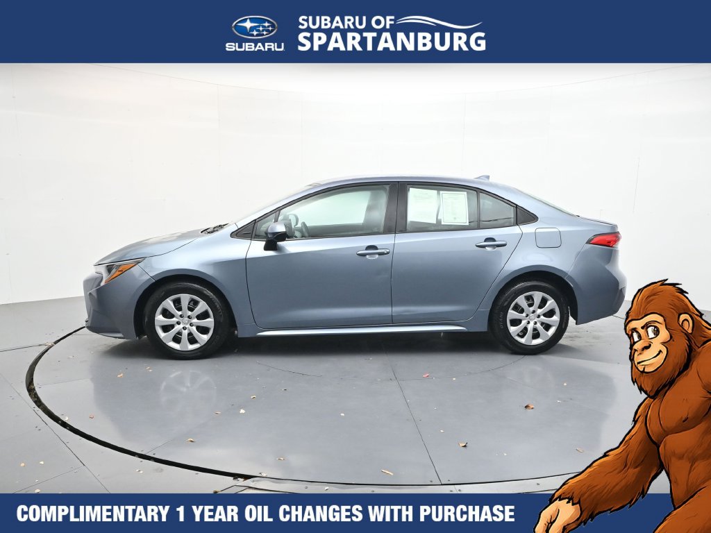 Used 2023 Toyota Corolla LE FWD image 4