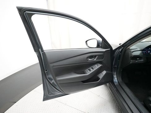 Certified 2023 Honda Accord EX image 27