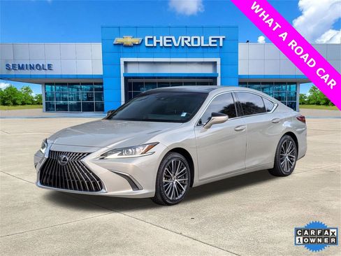 Used 2022 Lexus ES 350 w/ Premium Package image 2