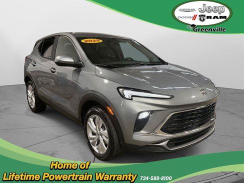 Used 2025 Buick Encore GX Preferred w/ Comfort Package AWD/4WD image 1