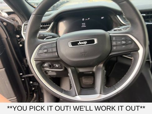 Used 2024 Jeep Grand Cherokee Altitude AWD/4WD image 12