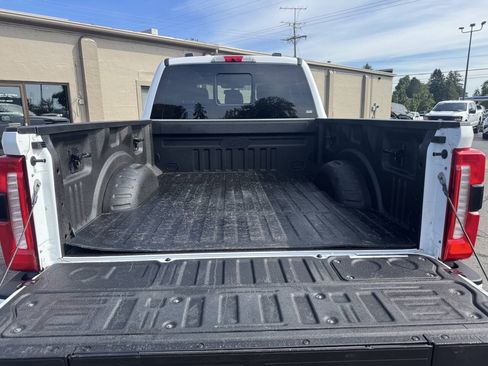 Used 2024 Ford F350 Lariat w/ Lariat Ultimate Package AWD/4WD image 16