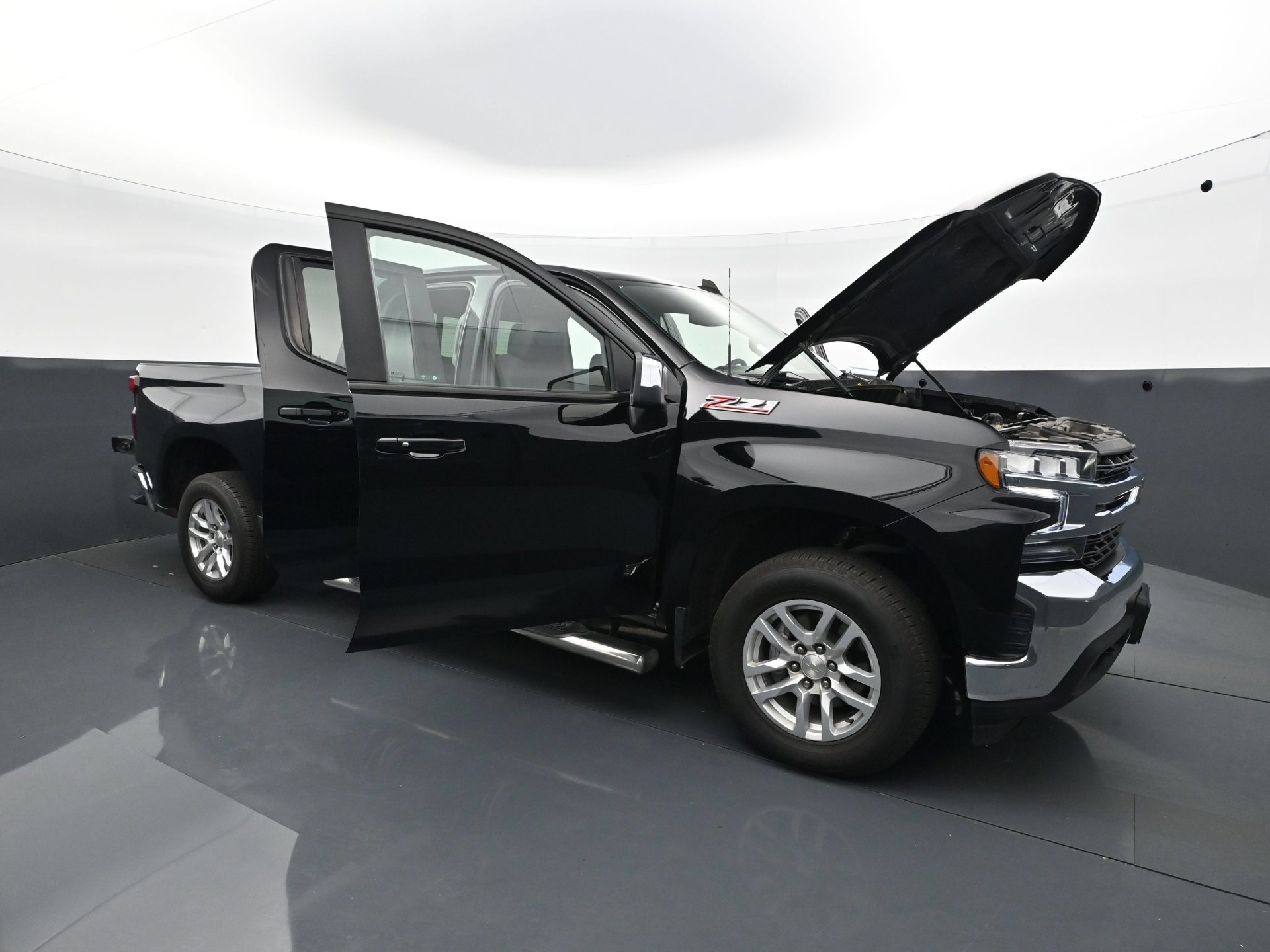 Used 2021 Chevrolet Silverado 1500 LT w/ Z71 Off-Road Package AWD/4WD image 36