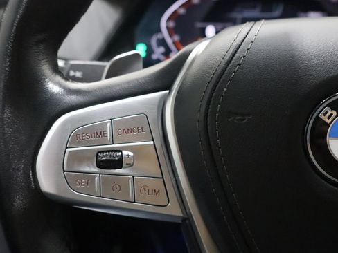 Used 2022 BMW X7 xDrive40i w/ Cold Weather Package AWD/4WD image 8