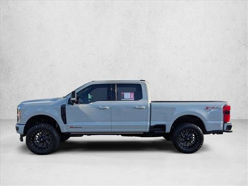 Used 2025 Ford F350 Platinum AWD/4WD image 9