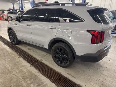 Certified 2023 Kia Sorento S w/ Panoramic Sunroof Package image 11