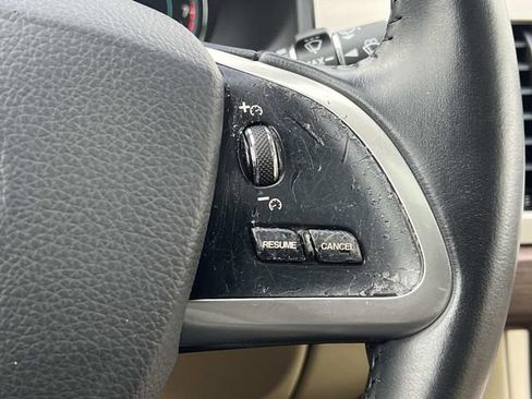 Used 2013 Jaguar XF image 26