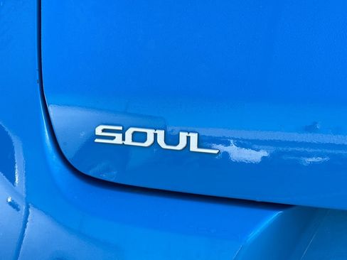 Used 2023 Kia Soul GT-Line image 28