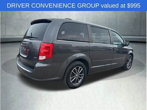 Used 2016 Dodge Grand Caravan SXT image 6