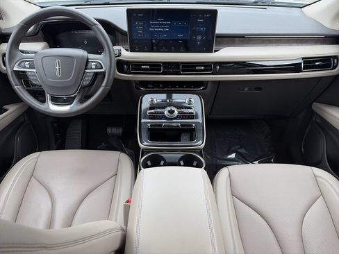 Used 2023 Lincoln Nautilus Reserve FWD image 14