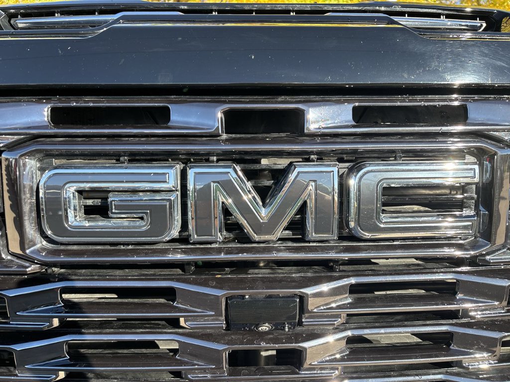 Certified 2026 GMC Sierra 2500 Denali Ultimate w/ LPO, Black Badging Package AWD/4WD image 31