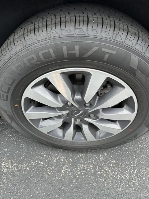 Used 2023 Chrysler Pacifica Touring-L FWD image 31