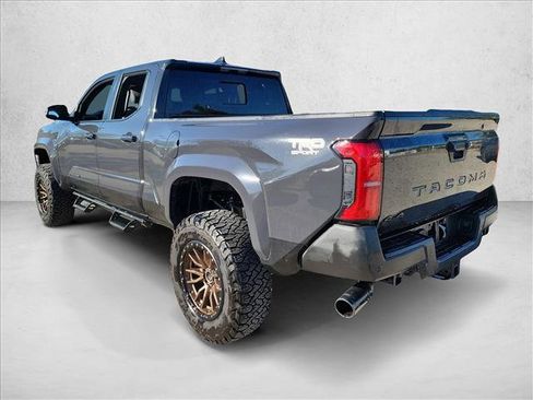 Used 2024 Toyota Tacoma TRD Sport w/ TRD Sport Upgrade Package image 7