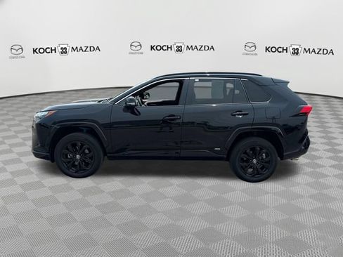 Used 2024 Toyota RAV4 SE w/ Convenience Package AWD/4WD image 4