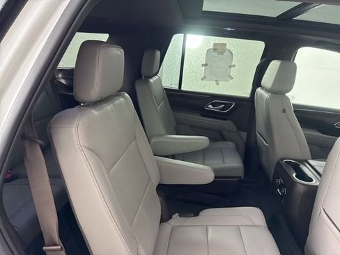 Used 2022 Chevrolet Tahoe LT w/ Luxury Package image 21