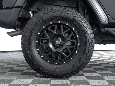 Used 2025 Jeep Wrangler Unlimited Sport AWD/4WD image 42