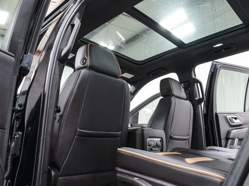 Used 2024 GMC Yukon AT4 w/ AT4 Premium Package AWD/4WD image 26