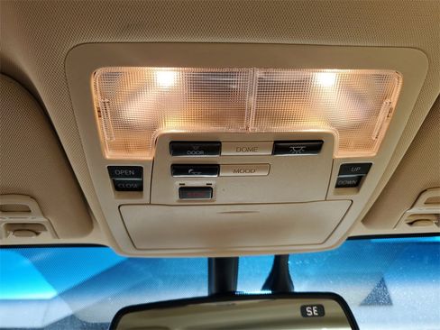 Used 2015 Toyota Avalon Limited image 42