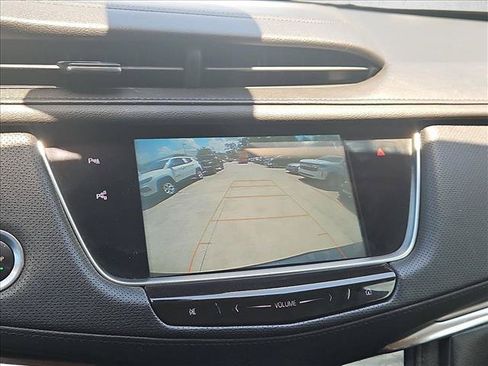 Used 2018 Cadillac XT5 Premium Luxury w/ Driver Assist Package AWD/4WD image 13